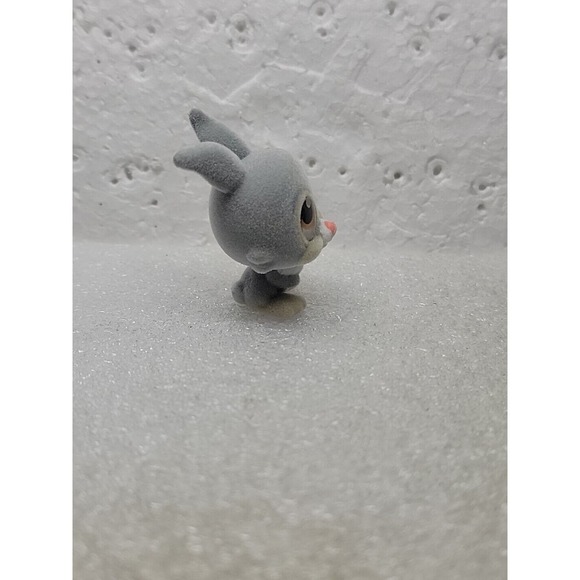 Disney Doorables Series 5 - Flocked Thumper from Bambi Special Edition - Picture 2 of 6